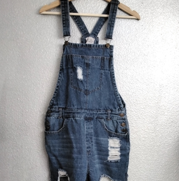 Love Tree Women's Cutoff Overalls   Size M - Picture 1 of 3